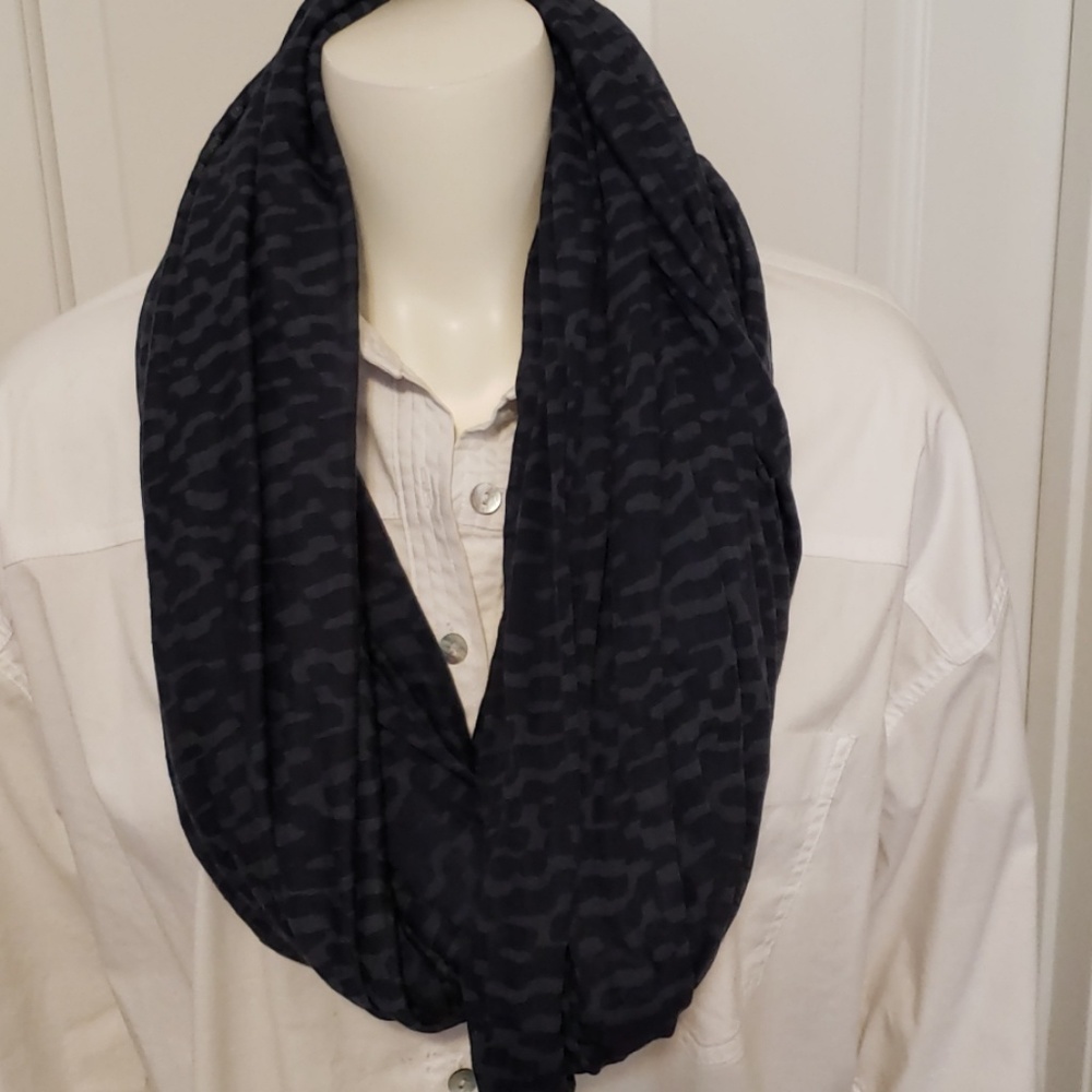Infinity scarf - Picture 3 of 3
